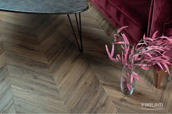 Кварцвиниловая плитка VINILAM PARQUET CHEVRON RI107516 Шеврон Лувр Glue